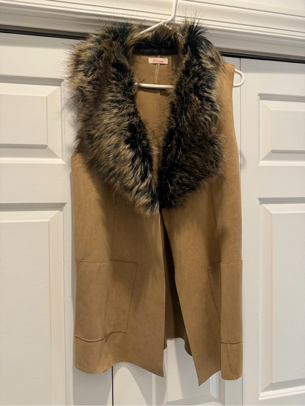 Sleeveless Camel Vest with Faux Fur Shawl Collar NWOT